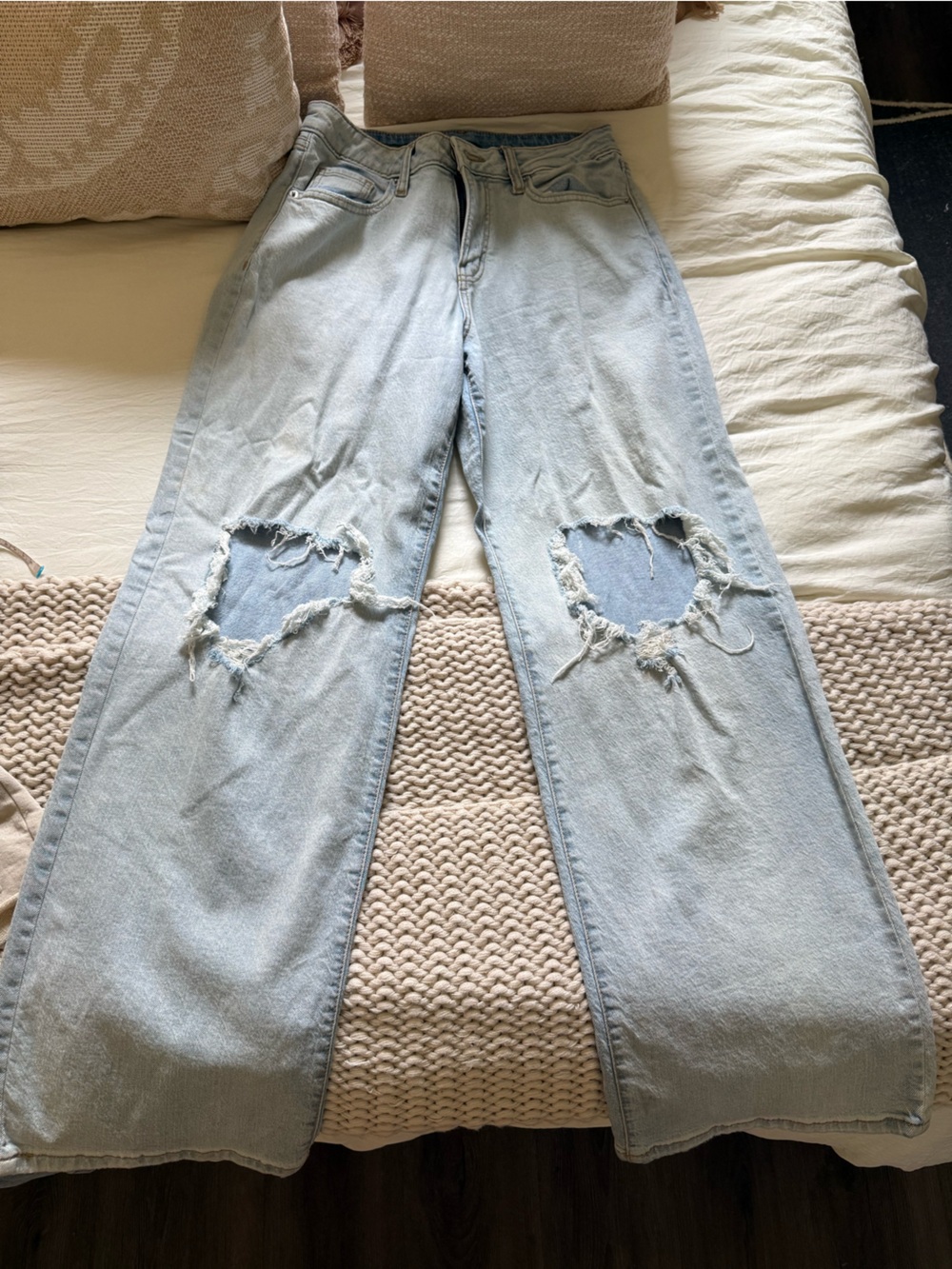 Wild Fable High Rise Baggy Jean Light Blue Distressed Women's Jeans Size 4
